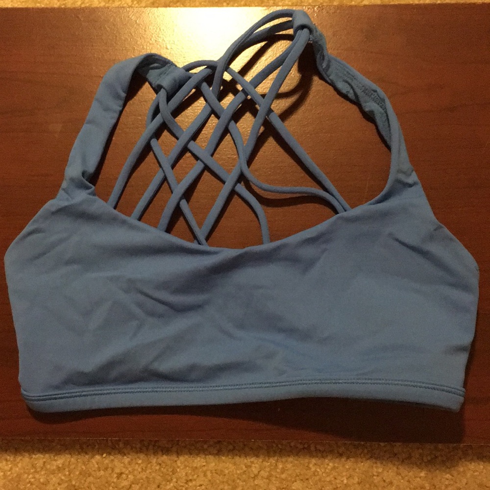 Lululemon free to be bra